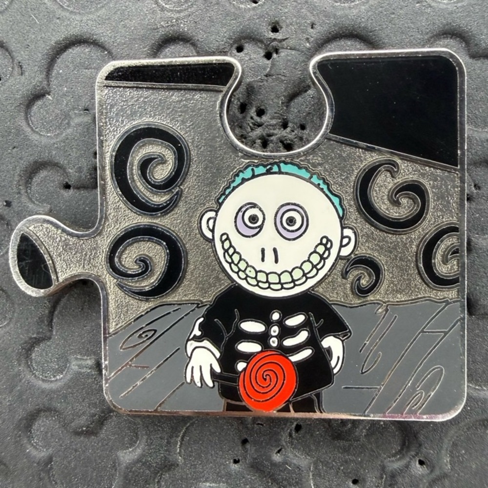 Disney parks Character Connection Nightmare Before Christmas Puzzle barrel pin